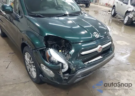 2016 Fiat 500X Trekking z USA, uszkodzony, nr VIN ZFBCFYCTXGP444488